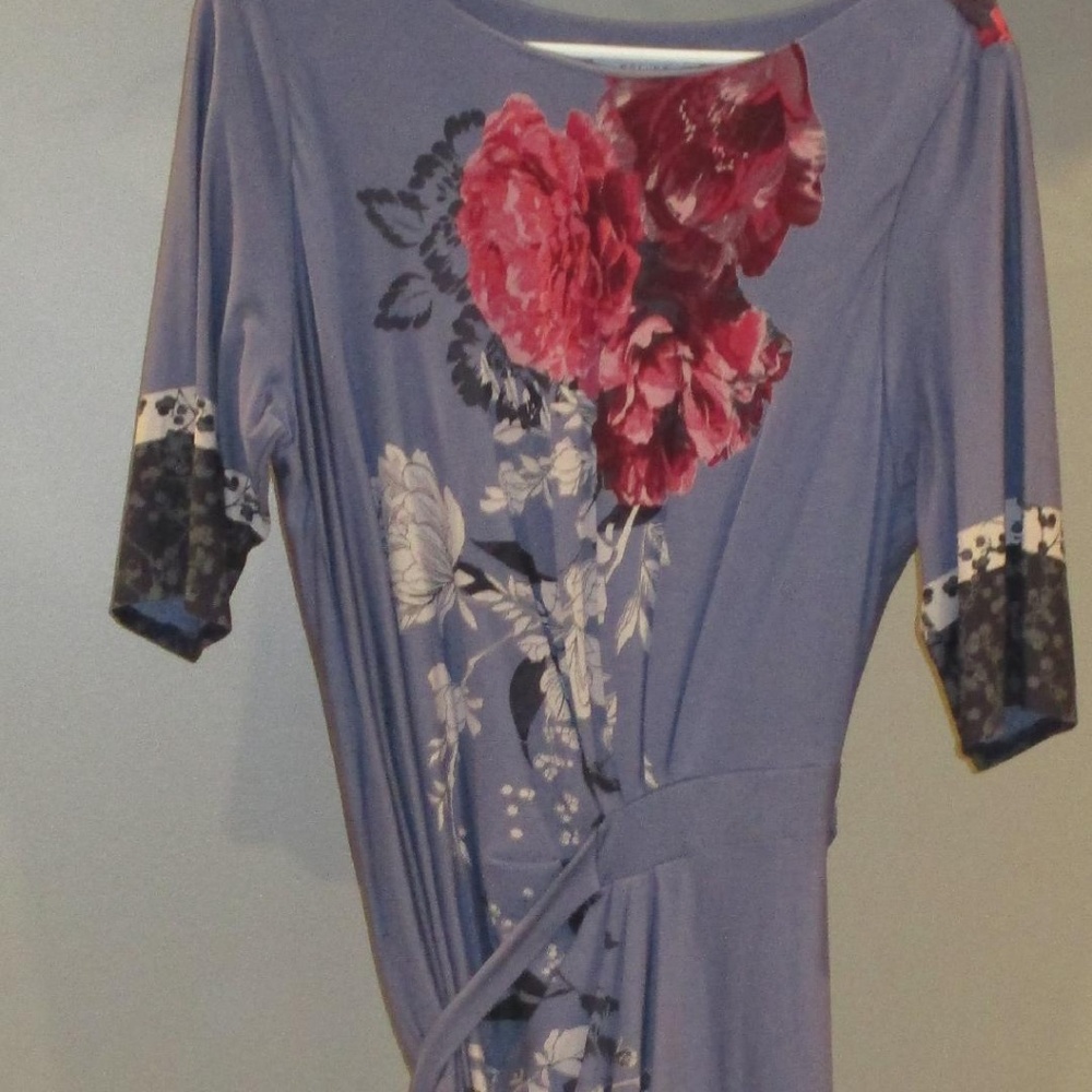 DRESS